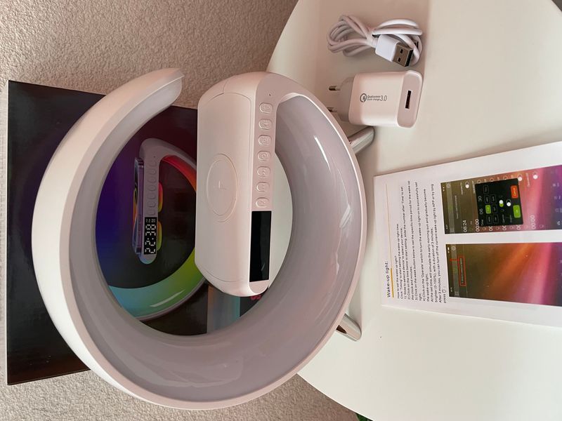 Настільна смарт лампа нічник RGB G-Smart Light з бездротовою зарядкою 15W та Bluetooth колонкою 000-876 фото