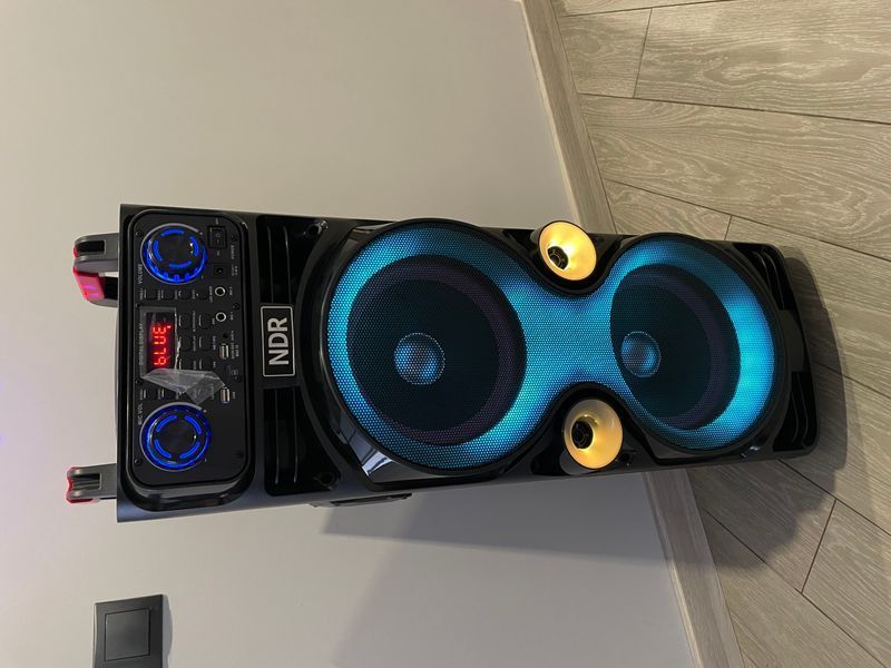 Музыкальна колонка большая на аккумуляторе с 2-ма радио микрофонами с USB/FM/Bluetooth NDR 1100 1000-1100 фото